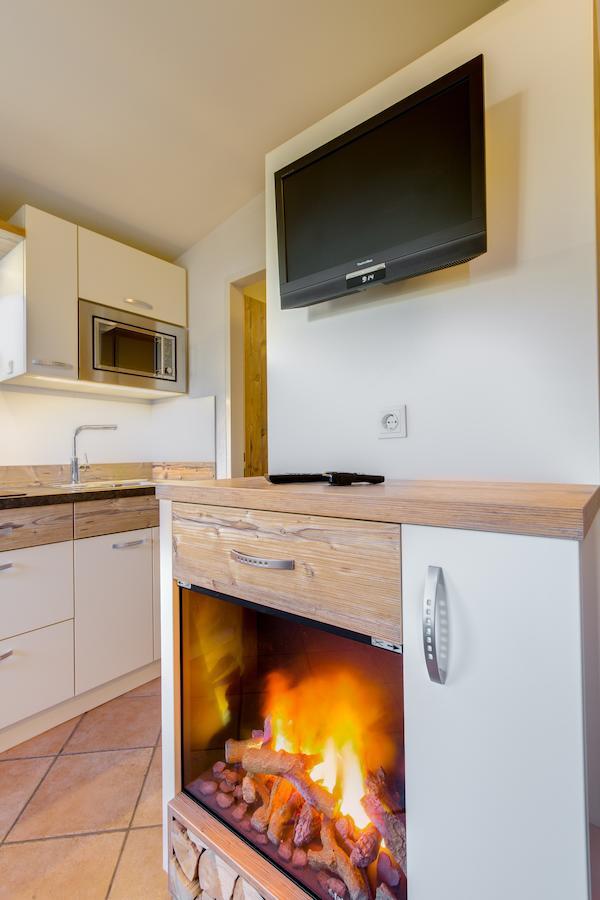Camping Chalets Brunner Am See Villa Dobriach Bilik gambar